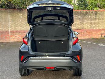 Toyota C-HR 1.8 VVT-h Design SUV 5dr Petrol Hybrid CVT Euro 6 (s/s) (122 ps)