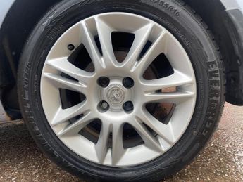 Vauxhall Corsa 1.4i 16v Design 5dr (a/c)