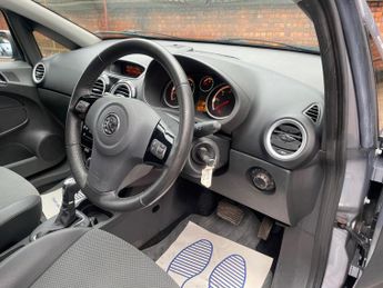 Vauxhall Corsa 1.4i 16v Design 5dr (a/c)