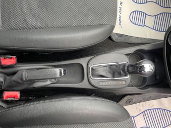 Vauxhall Corsa 1.4i 16v Design 5dr (a/c)