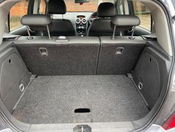 Vauxhall Corsa 1.4i 16v Design 5dr (a/c)