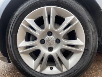 Vauxhall Corsa 1.4i 16v Design 5dr (a/c)