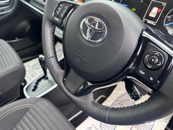 Toyota Yaris 1.5 VVT-h Icon E-CVT Euro 6 (s/s) 5dr