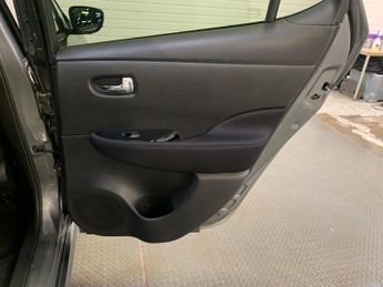 Nissan Leaf 39kWh N-Connecta Auto 5dr
