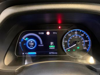 Nissan Leaf 39kWh N-Connecta Auto 5dr
