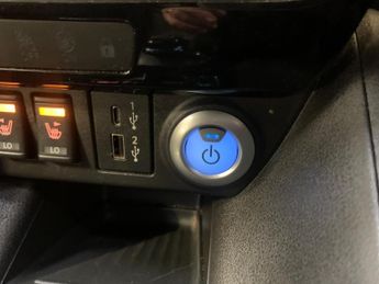 Nissan Leaf 39kWh N-Connecta Auto 5dr