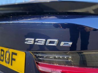 BMW 3 Series 2.0 330e 12kWh M Sport Pro Edition Auto xDrive Euro 6 (s/s) 4dr