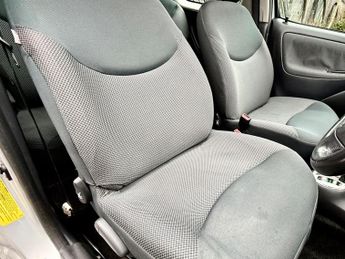 Toyota Yaris 1.3 VVT-i T Spirit 3dr