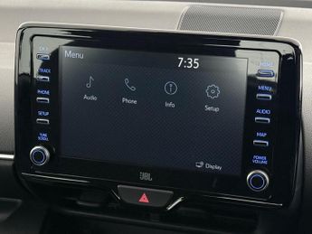 Toyota Yaris 1.5 VVT-h Dynamic E-CVT Euro 6 (s/s) 5dr