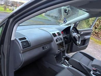 Volkswagen Touran 2.0 TDI Match DSG 5dr (7 Seats)