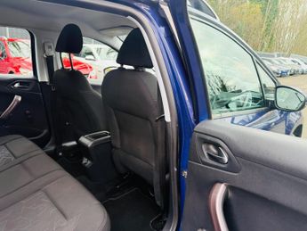 Peugeot 2008 1.6 e-HDi Active EGC Euro 5 (s/s) 5dr