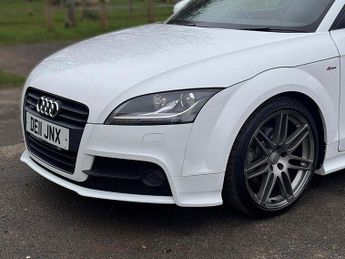Audi TT 2.0 TFSI Black Edition S Tronic quattro Euro 5 (s/s) 3dr
