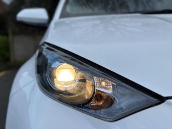 Toyota Yaris 1.5 VVT-h Icon E-CVT Euro 6 (s/s) 5dr