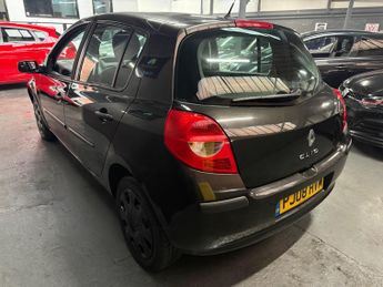 Renault Clio 1.2 16v Extreme 5dr