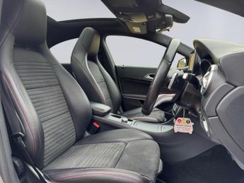 Mercedes-Benz CLA 2.1 CLA220d AMG Line Coupe 7G-DCT Euro 6 (s/s) 4dr