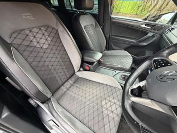 Volkswagen Tiguan 1.5 TSI R-Line DSG Euro 6 (s/s) 5dr