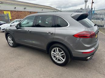 Porsche Cayenne 3.0 TD V6 TiptronicS 4WD Euro 6 (s/s) 5dr