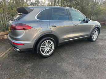Porsche Cayenne 3.0 TD V6 TiptronicS 4WD Euro 6 (s/s) 5dr