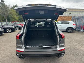 Porsche Cayenne 3.0 TD V6 TiptronicS 4WD Euro 6 (s/s) 5dr