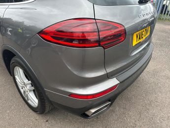 Porsche Cayenne 3.0 TD V6 TiptronicS 4WD Euro 6 (s/s) 5dr