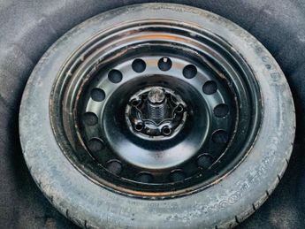 Volkswagen Golf 1.6 TDI BlueMotion Tech SE DSG Euro 5 (s/s) 5dr