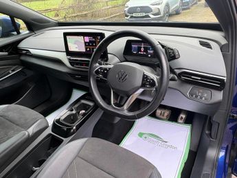 Volkswagen ID.4 Pure 52kWh Life Auto 5dr