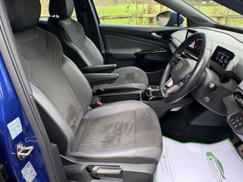 Volkswagen ID.4 Pure 52kWh Life Auto 5dr