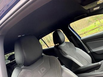 Volkswagen ID.4 Pure 52kWh Life Auto 5dr