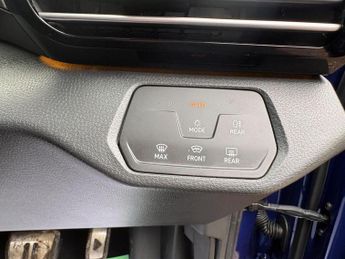 Volkswagen ID.4 Pure 52kWh Life Auto 5dr