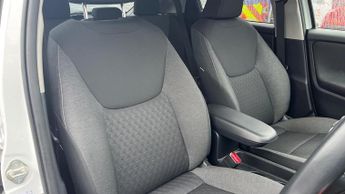 Toyota Yaris 1.5 VVT-h Design E-CVT Euro 6 (s/s) 5dr