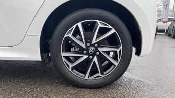 Toyota Yaris 1.5 VVT-h Design E-CVT Euro 6 (s/s) 5dr