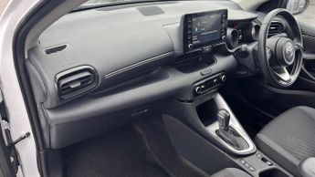 Toyota Yaris 1.5 VVT-h Design E-CVT Euro 6 (s/s) 5dr