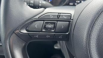 Toyota Yaris 1.5 VVT-h Design E-CVT Euro 6 (s/s) 5dr