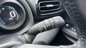 Toyota Yaris 1.5 VVT-h Design E-CVT Euro 6 (s/s) 5dr