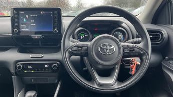 Toyota Yaris 1.5 VVT-h Design E-CVT Euro 6 (s/s) 5dr