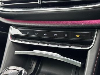 MG MG HS 1.5 T-GDI 16.6kWh Exclusive Auto Euro 6 (s/s) 5dr