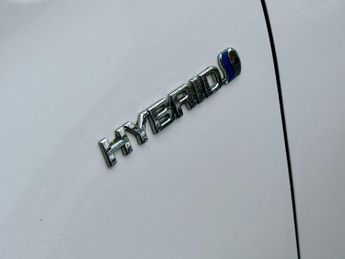 Toyota Yaris 1.5 VVT-h Excel E-CVT Euro 6 5dr (15in Alloy)