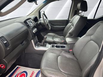 Nissan Navara 2.5 dCi Tekna 4WD Euro 5 4dr