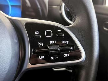 Mercedes-Benz A Class 1.3 A180 SE Hatchback 5dr Petrol Manual Euro 6 (s/s) (136 ps)