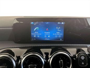 Mercedes-Benz A Class 1.3 A180 SE Hatchback 5dr Petrol Manual Euro 6 (s/s) (136 ps)