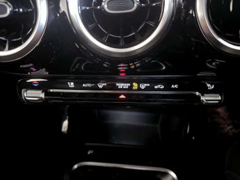 Mercedes-Benz A Class 1.3 A180 SE Hatchback 5dr Petrol Manual Euro 6 (s/s) (136 ps)