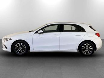 Mercedes-Benz A Class 1.3 A180 SE Hatchback 5dr Petrol Manual Euro 6 (s/s) (136 ps)