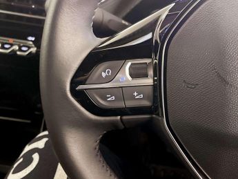 Peugeot 2008 1.2 PureTech Allure SUV 5dr Petrol Manual Euro 6 (s/s) (130 ps)