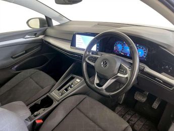 Volkswagen Golf 1.5 eTSI MHEV Life Hatchback 5dr Petrol Hybrid DSG Euro 6 (s/s) 