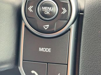 Land Rover Discovery 2.0 SD4 HSE SUV 5dr Diesel Auto 4WD Euro 6 (s/s) (240 ps)