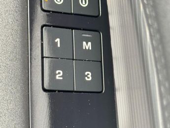 Land Rover Discovery 2.0 SD4 HSE SUV 5dr Diesel Auto 4WD Euro 6 (s/s) (240 ps)