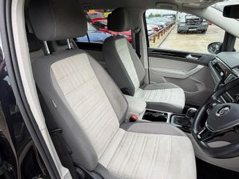 Volkswagen Touran 2.0 TDI BlueMotion Tech SEL MPV 5dr Diesel DSG Euro 6 (s/s) (150