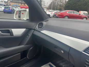 Mercedes-Benz C Class 1.8 C250 BlueEfficiency Sport G-Tronic+ Euro 5 (s/s) 4dr