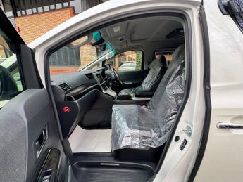 Toyota Alphard 3 YEAR WARRANTY, WARRANTED MILE, ANDRIOD