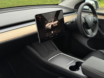 Tesla Model Y (Dual Motor) Performance Auto 4WDE 5dr